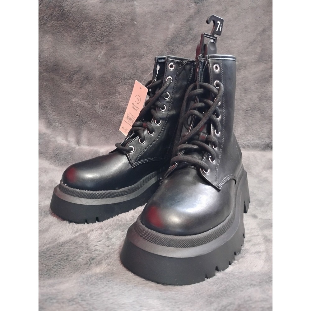 No Boundaries Lug Sole Combat Boots Wide Width Size 7.5 - Picture 2 of 6